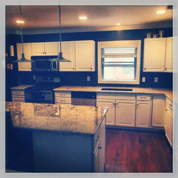 Brazilian granite , hard wood floors , costum cabinets - Kitchen remodeling. - Kitchen Cabinetry