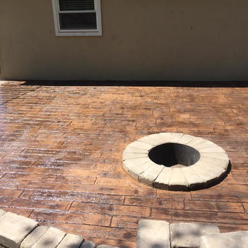 Fire Pits & Outdoor Fireplaces