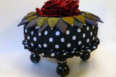 Tuffets, Pillows & Poufs