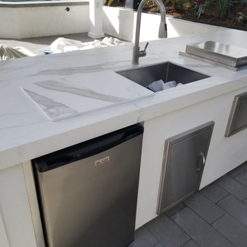 modern L-shape island in B