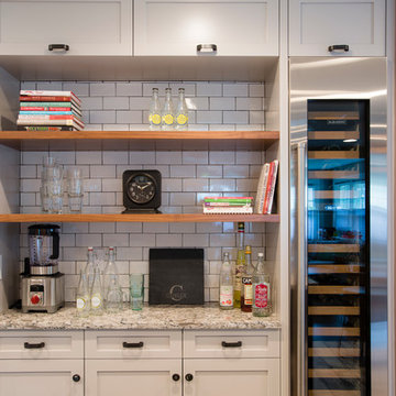 Vintage Kitchen loaded with High Tech