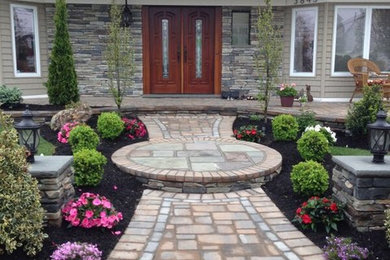 Inspiration for a landscaping in New York.