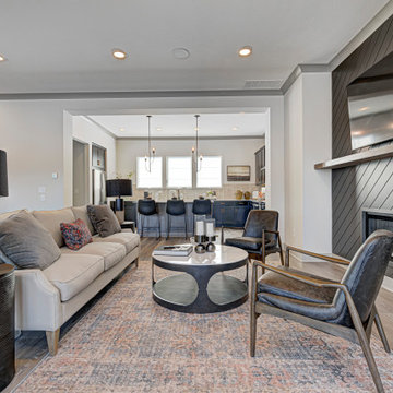 Midland South Luxury Townhome: Living Room