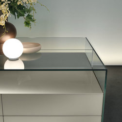 Dolmen Floating Glass - Products