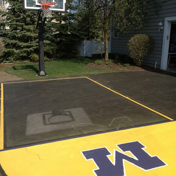 David W's Pro Dunk Silver Basketball System on a 25x20 in Green Oaks, IL