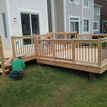 Spring 2017 - Two Level Deck with Upper Bar Top