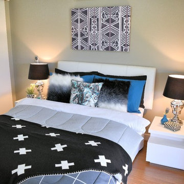 Groove is in the heart - Love this 1970's reno property.