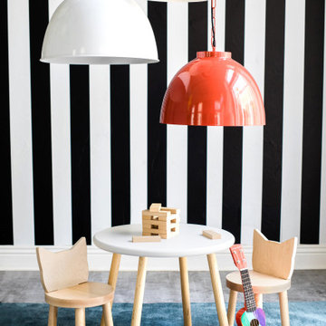 Peewee table + Kitty Chairs