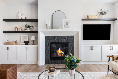 Example of a living room design in Grand Rapids