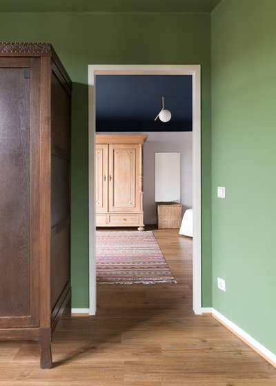 Eklektisch Ankleidezimmer Farbgestaltung im privaten Wohnbereich