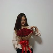 Yang Laura's photo