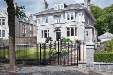 Inspiration for a traditional house exterior in Other.