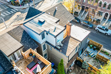 Inspiration for a contemporary home design remodel in Toronto