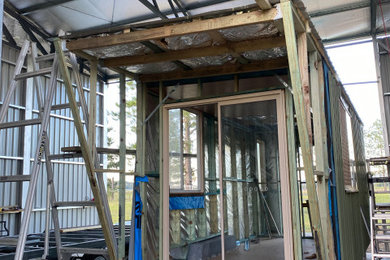 Design ideas for a small country detached granny flat in Gold Coast - Tweed.
