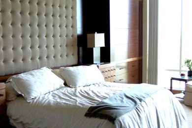 Bedroom - bedroom idea in Tampa