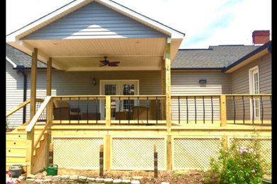 Exterior home idea in Charlotte