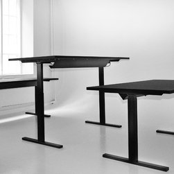 H&aelig;ves&aelig;nke bord | Adjustable height table - Dining Tables
