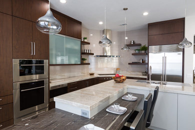 Trendy kitchen photo in Orange County