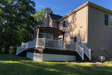 Example of a classic deck design in New York