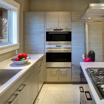 Inviting Modern Kitchen