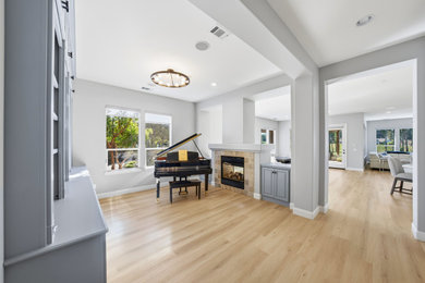 Minimalist living room photo in San Luis Obispo