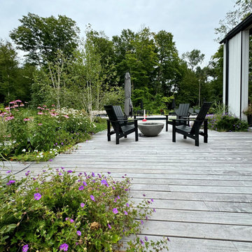Outdoor Oasis for a contemporary Pod Style Home