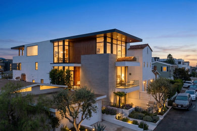 Inspiration for a contemporary exterior home remodel