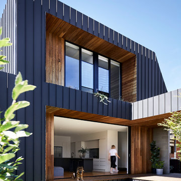 Coburg Freeboard House