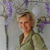 Dee Dove's photo