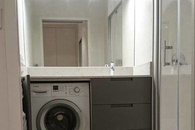 Inspiration pour une salle de bain design.