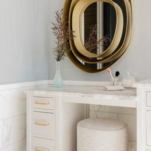 Bathroom/vanity