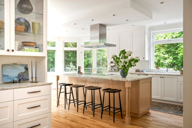 Inspiration for a timeless kitchen remodel in Portland
