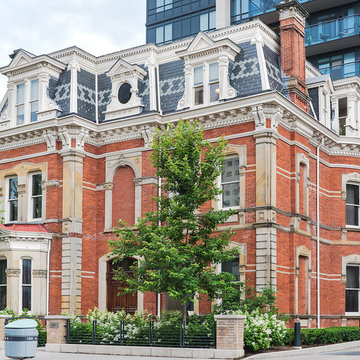 Victorian building on Sherbourne St.