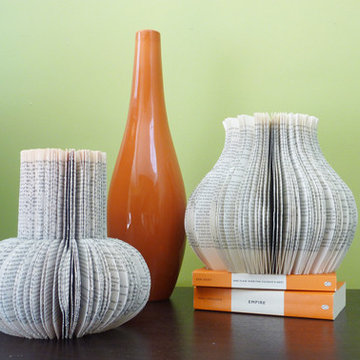 Book vase