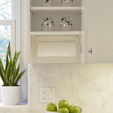 Traditional w/ Contemporary Style!