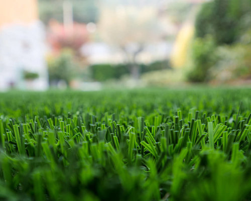 Bellissimo giardino in erba sintetica con filo memory a brescia Erba sintetica brescia