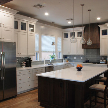 White Shaker Kitchen with Dark Island – Gilbert
