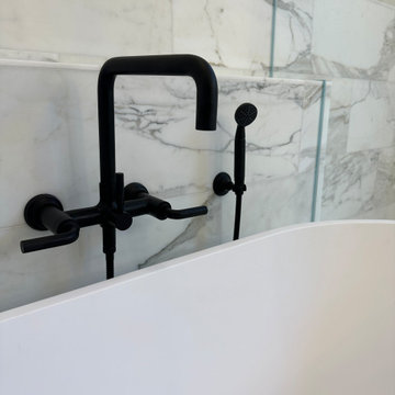 Vista Primary Bathroom