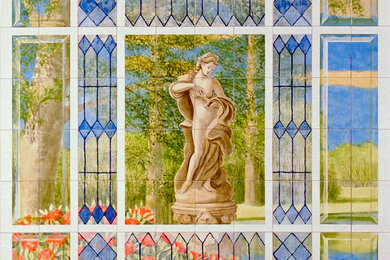 "2 Fenster mit Tempel und Skulptur" handbemalte Fliesen, Preis: € 3 500,- + MwSt