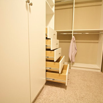 Granger Bridlewood Closet