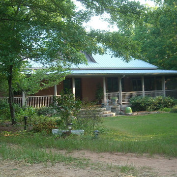 Southern GA Charm Straw bale