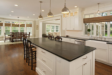 Kitchen - kitchen idea in Boston