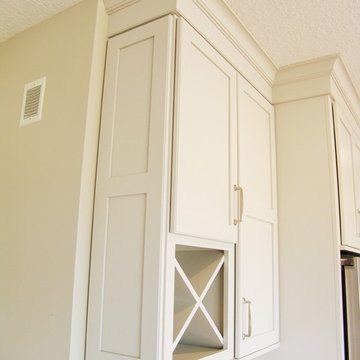 Tailor-made and Transitional White Kitchen. - Geneseo, IL