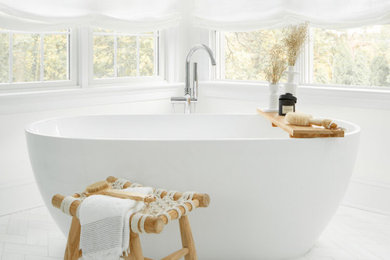 Example of an arts and crafts bathroom design in Philadelphia