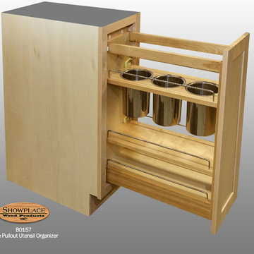 Showplace Base Pullout Utensil Organizer