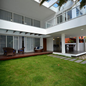 BOCH  BEACH HOUSE