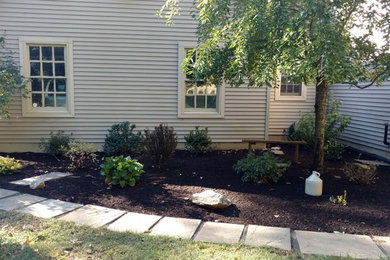 Small traditional exterior home idea in Bridgeport