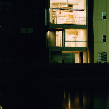 日本橋-川辺の家