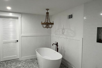 Example of a bathroom design in Atlanta