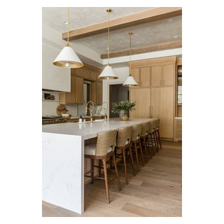 Maple Crossings- Parade of Homes 2023 - Transitional - Kitchen - Salt ...